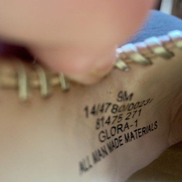 Pierre Dumas flats, Tan,gold stitching, 9M - Picture 4 of 7